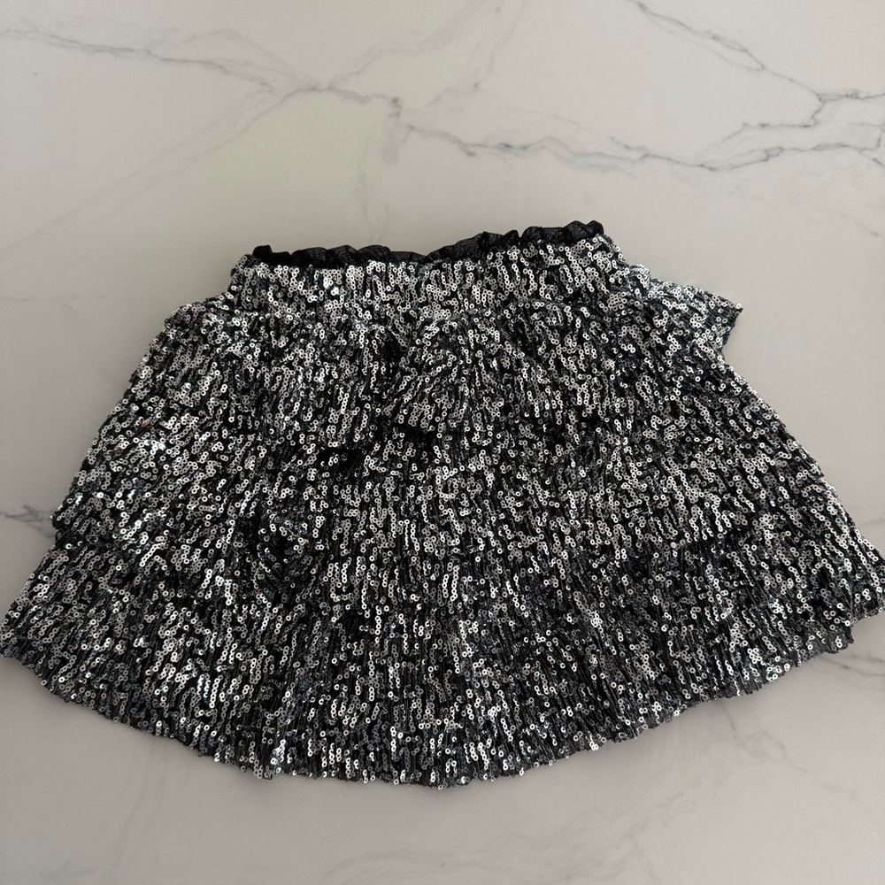 ✨NEVER WORN ✨ ZARA KIDS Sequin Black Skirt